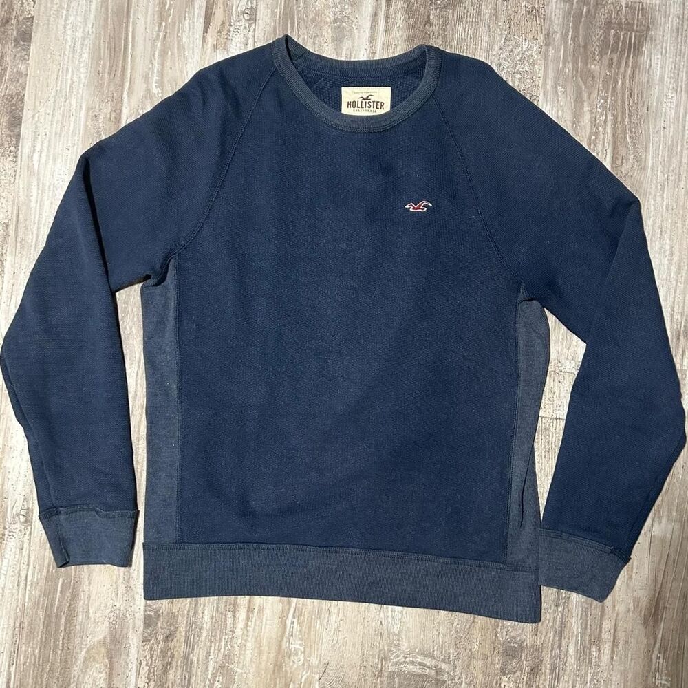 Hollister-co Men's Navy and Blue Sweatshirt